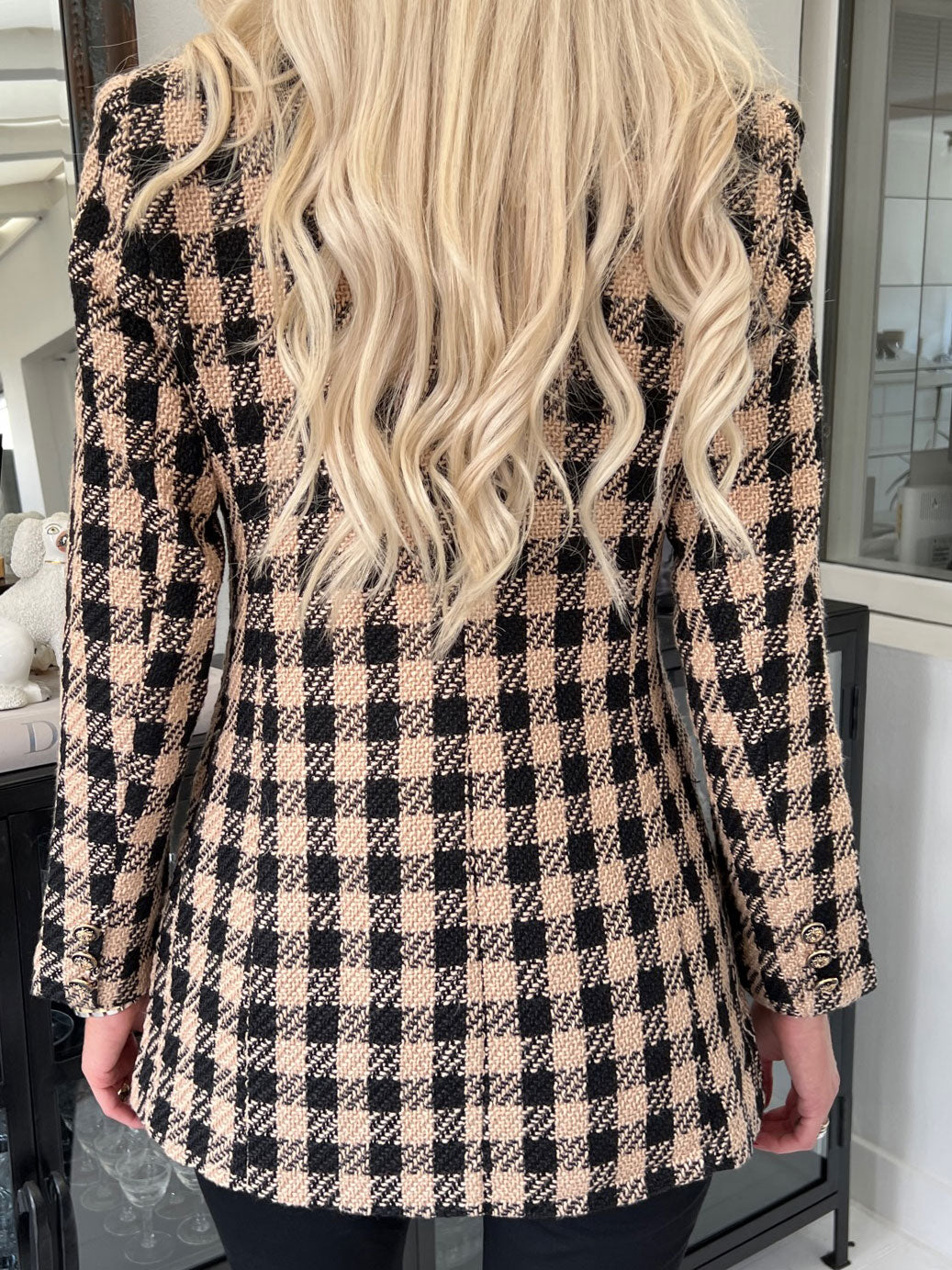 Magnolia - Kamel och svart rutig kavajjacka